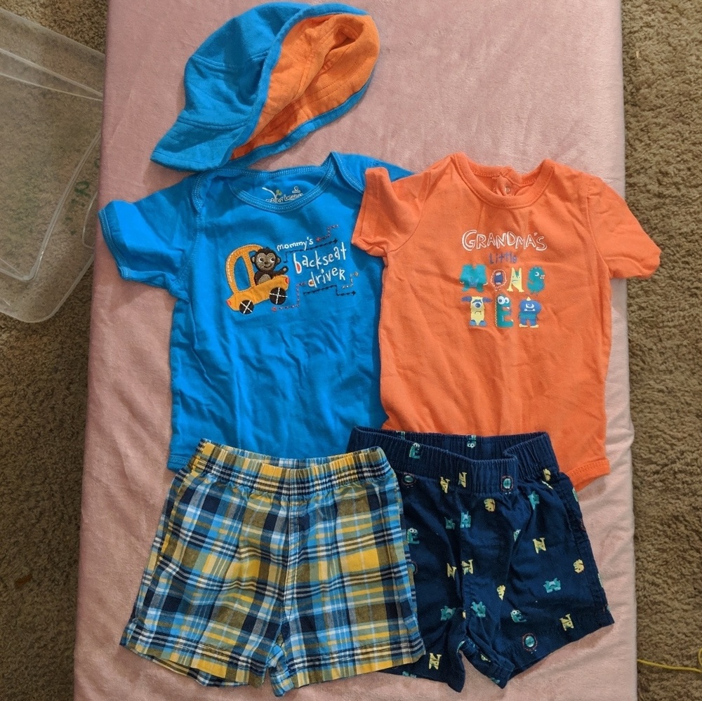 Boys 6-9 month mix & match bundle! 😍